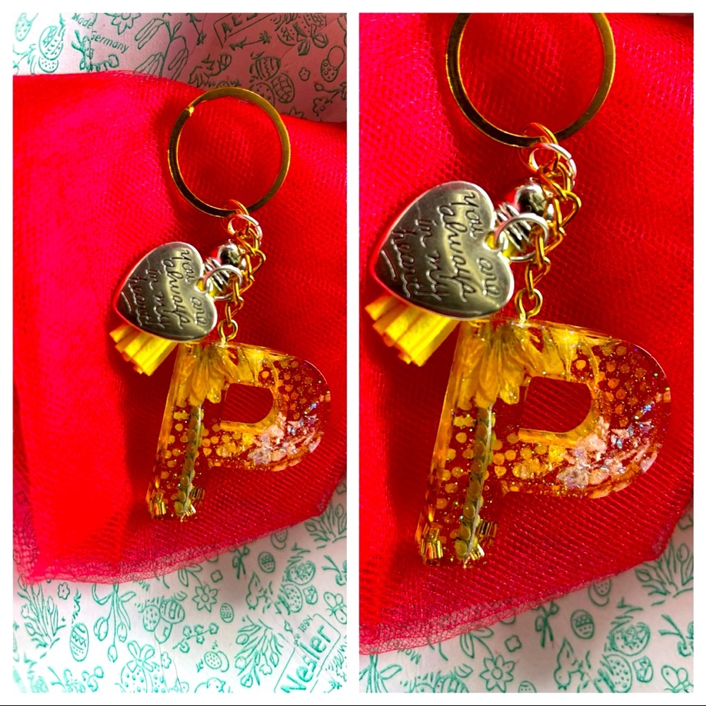 Initial P with dry flowers Keychain